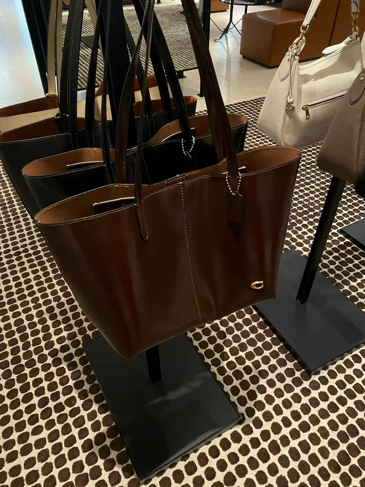 Coach North Tote Bag 32