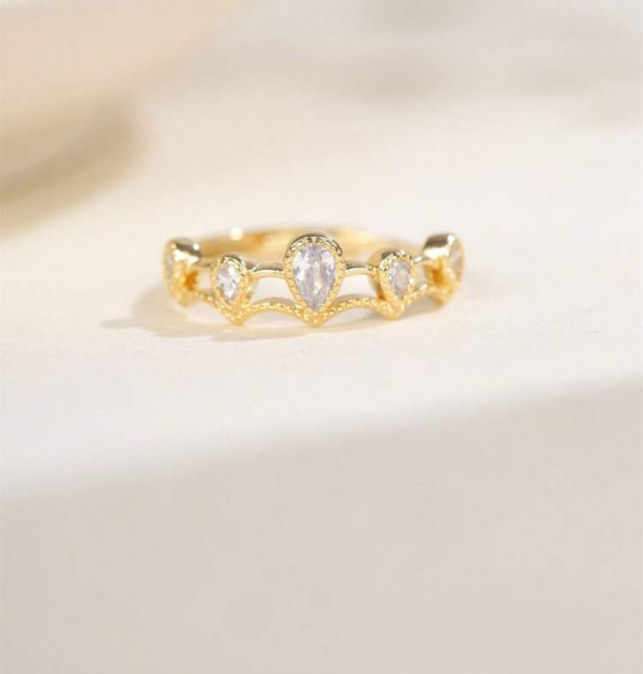 Crown ring