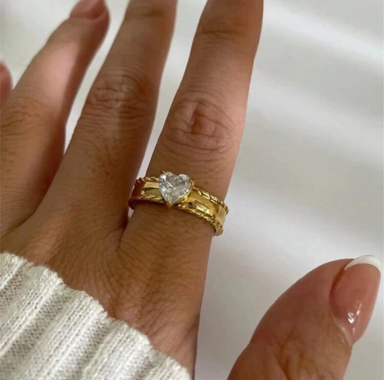Vintage heart band