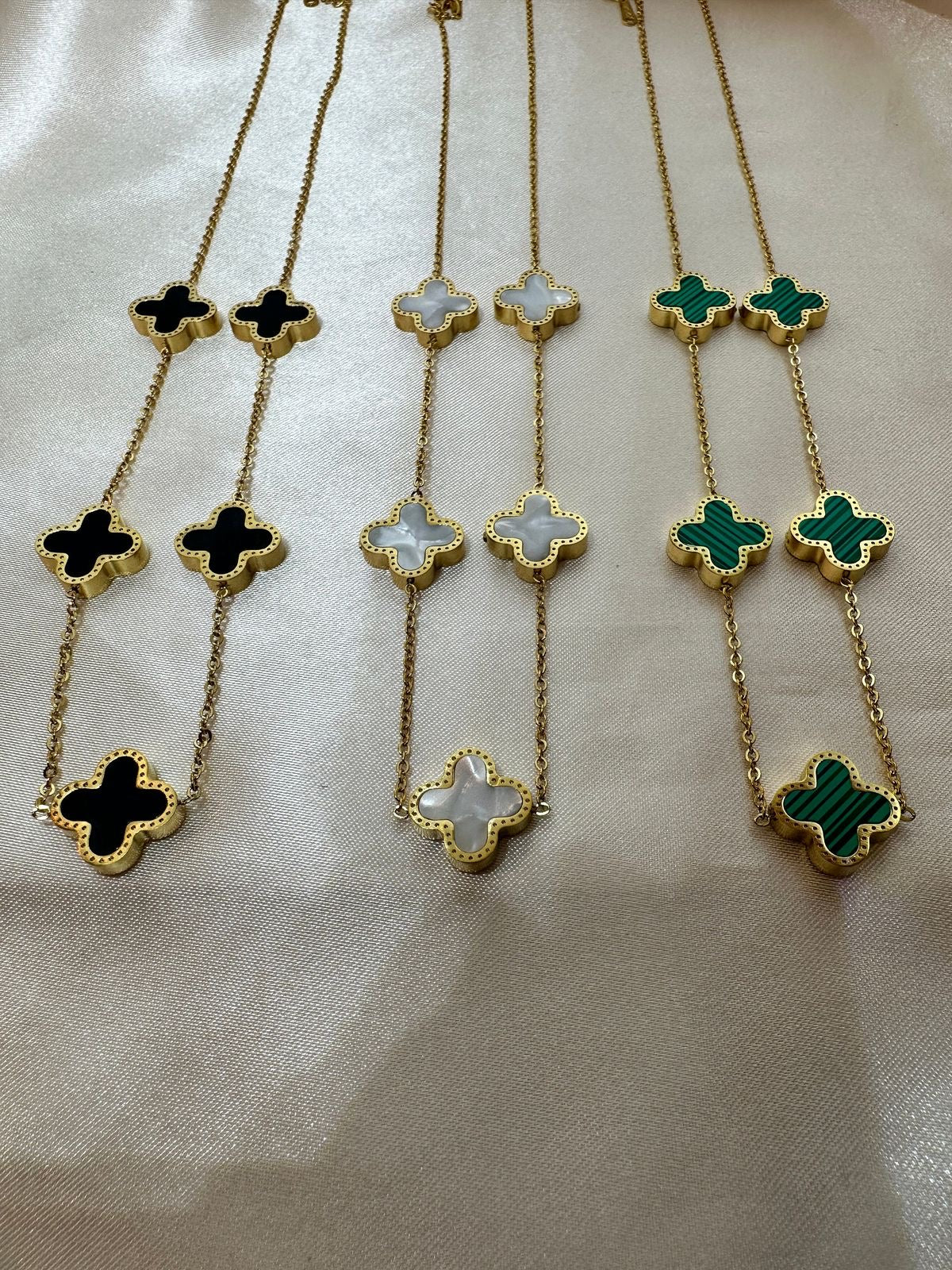 Clover necklace & bracelet set
