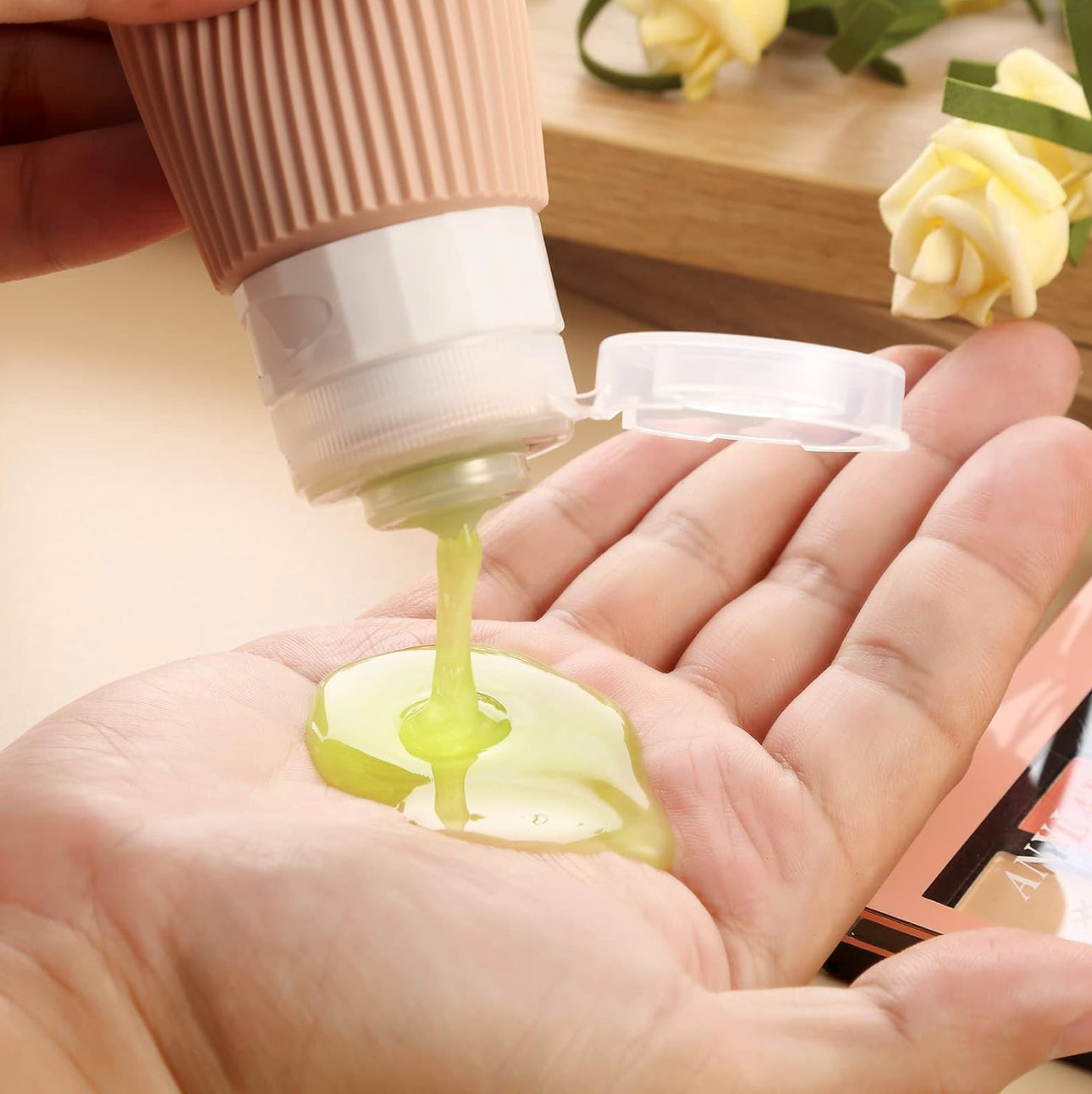 Travel toiletries set