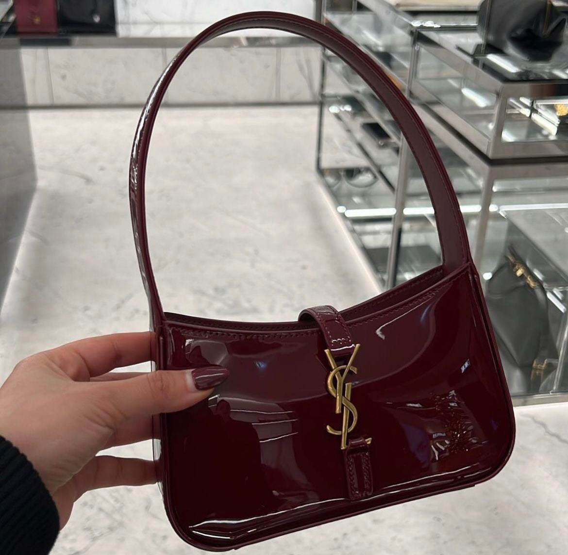 Ysl mini IN PATENT LEATHER
DARK RED WINE