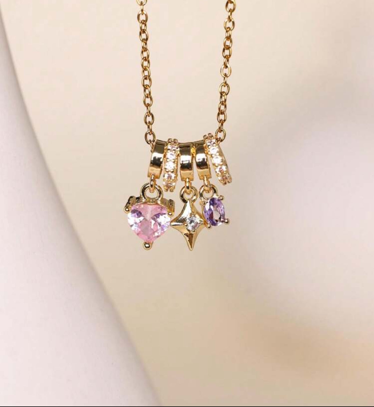 Minimal Neckpiece