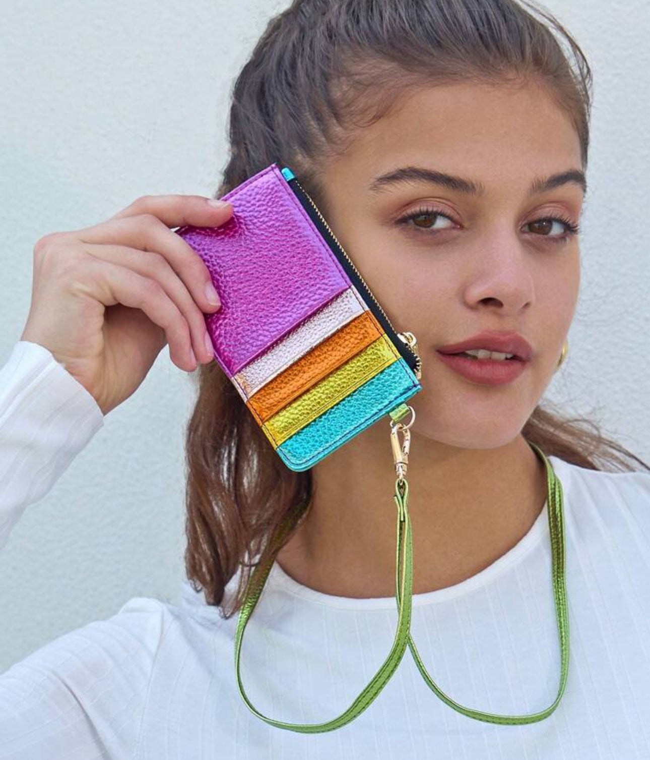 Metallic sling wallet ✨
