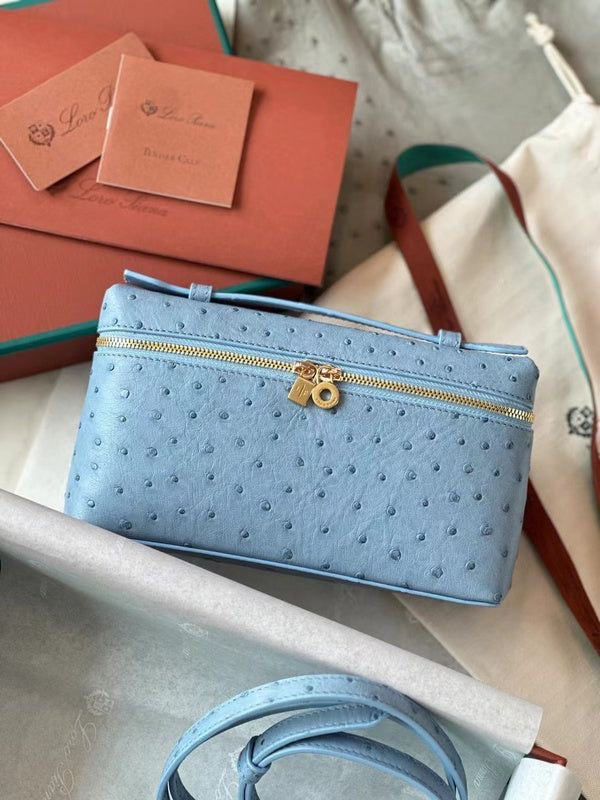 Extra Pocket L19
Ostrich Leather