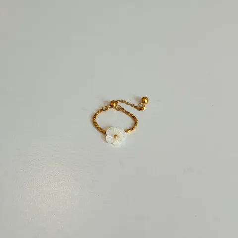 Flower chain ( adjustable) ring