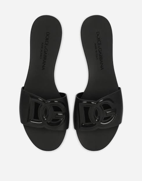 Dolce & Gabbana beach slides