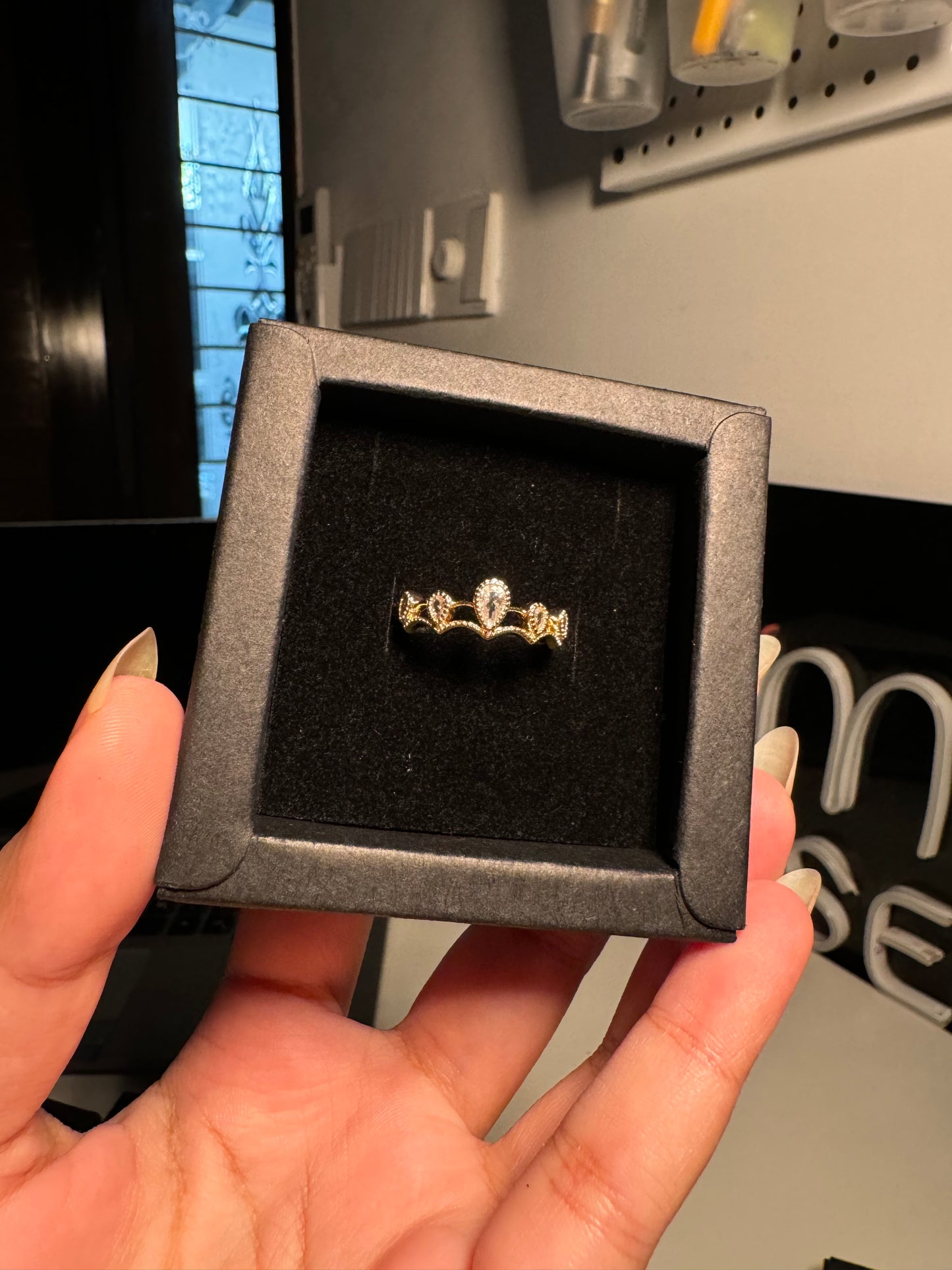 Crown ring