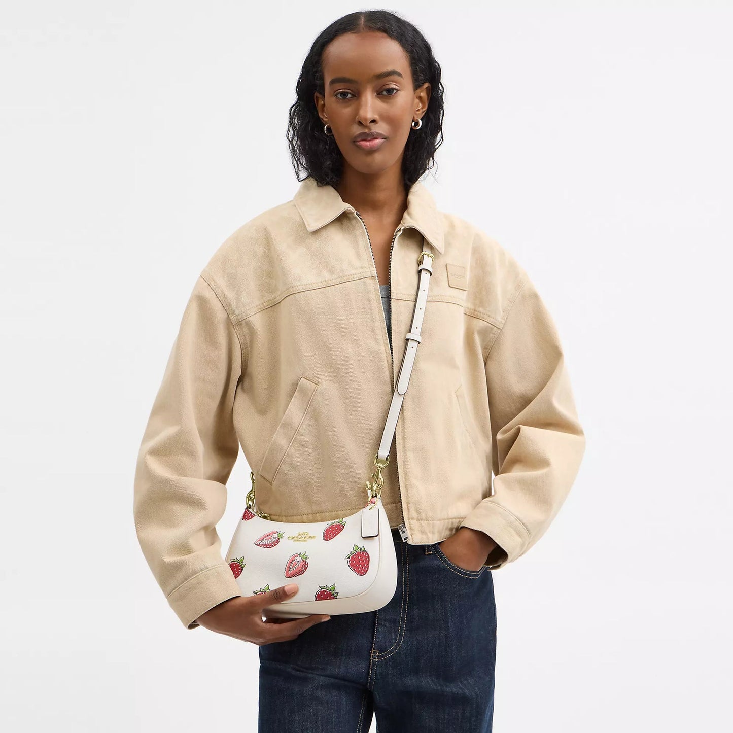 Coach Teri Shoulder Bag 🍓