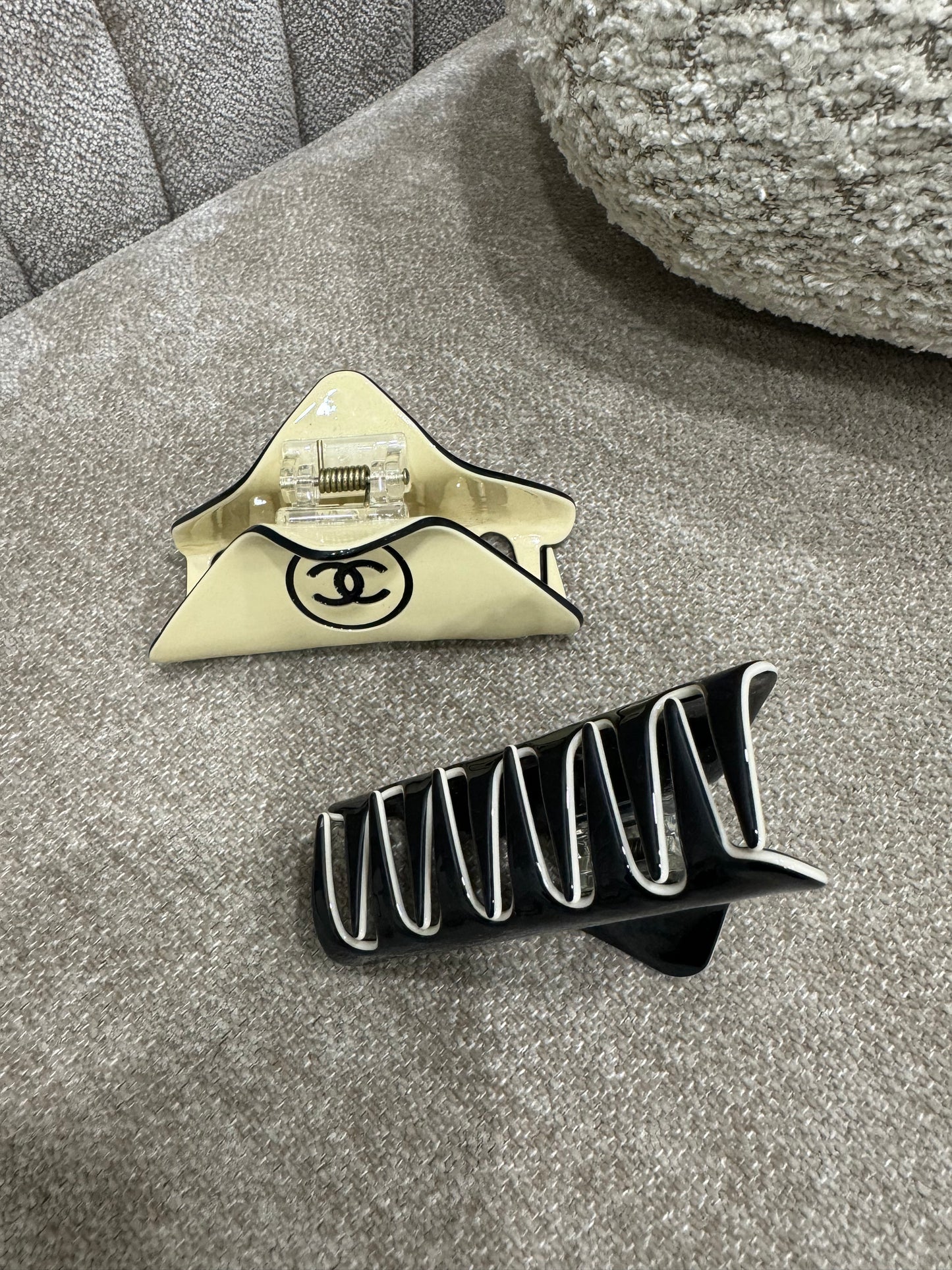 Chanel claw
