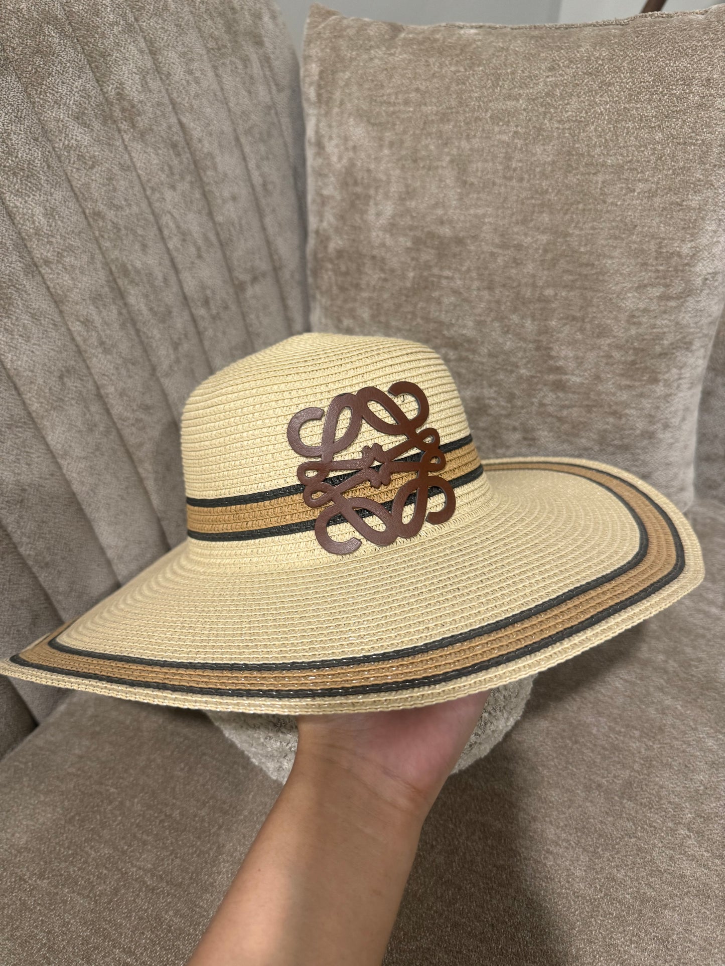 Loewe hat 👒