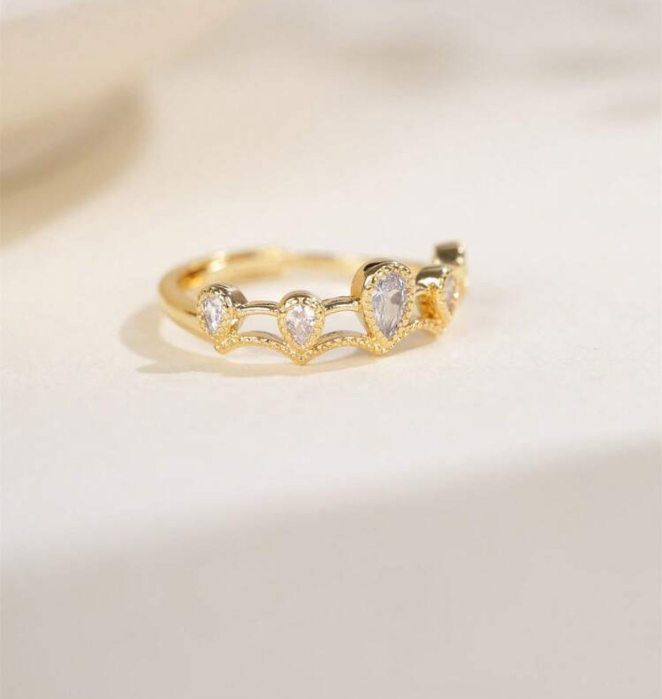Crown ring