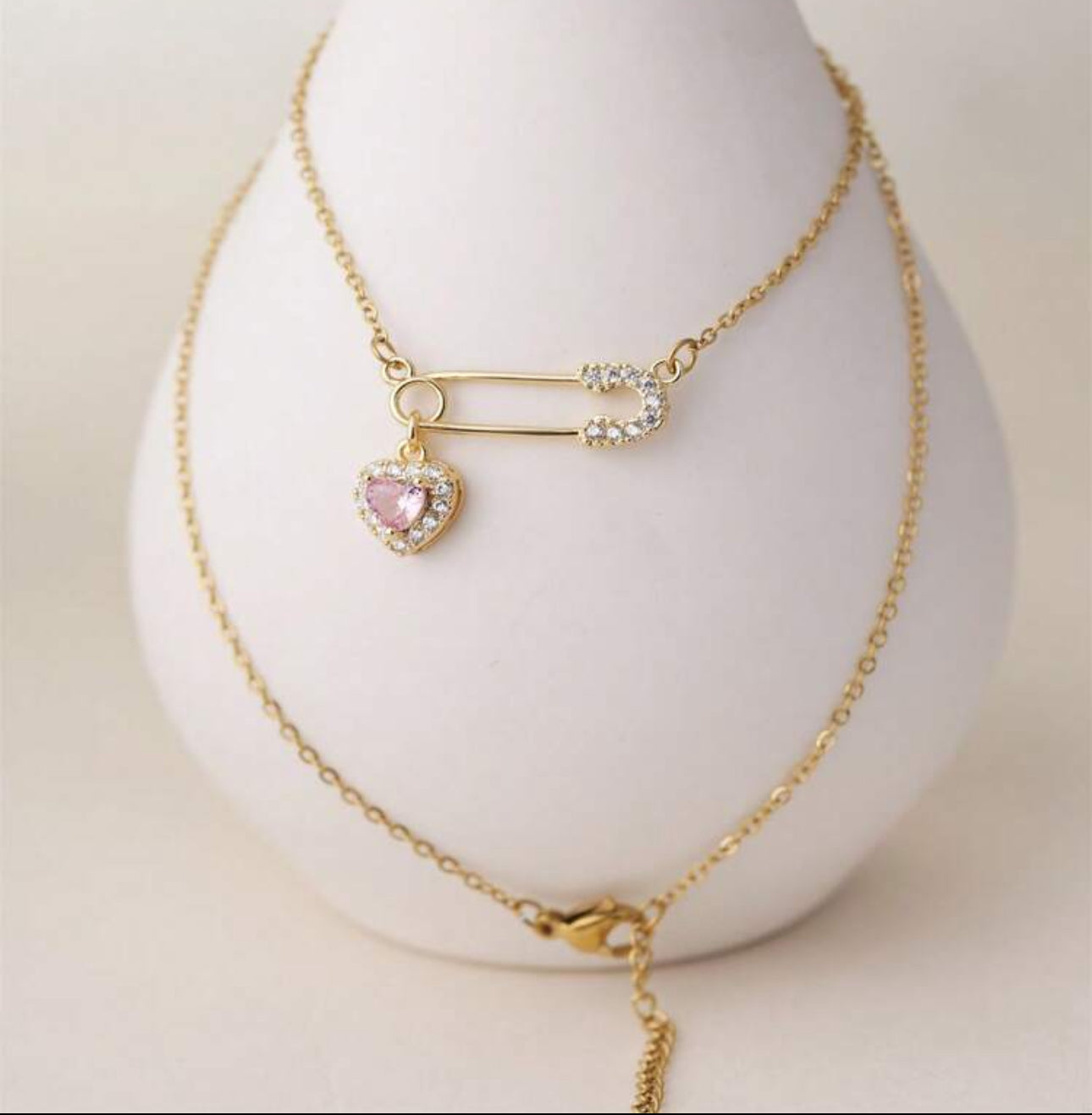 Minimal heart necklace