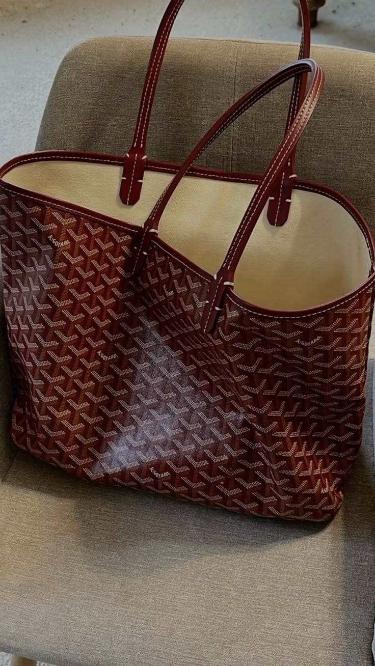 Goyard Anjou tote ( red wine )
