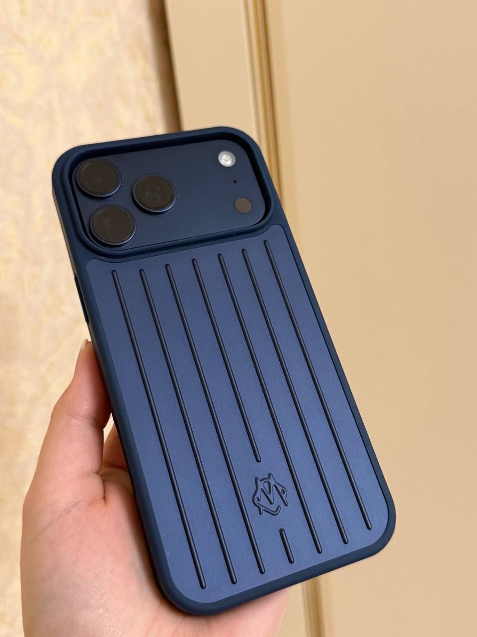 Rimowa case