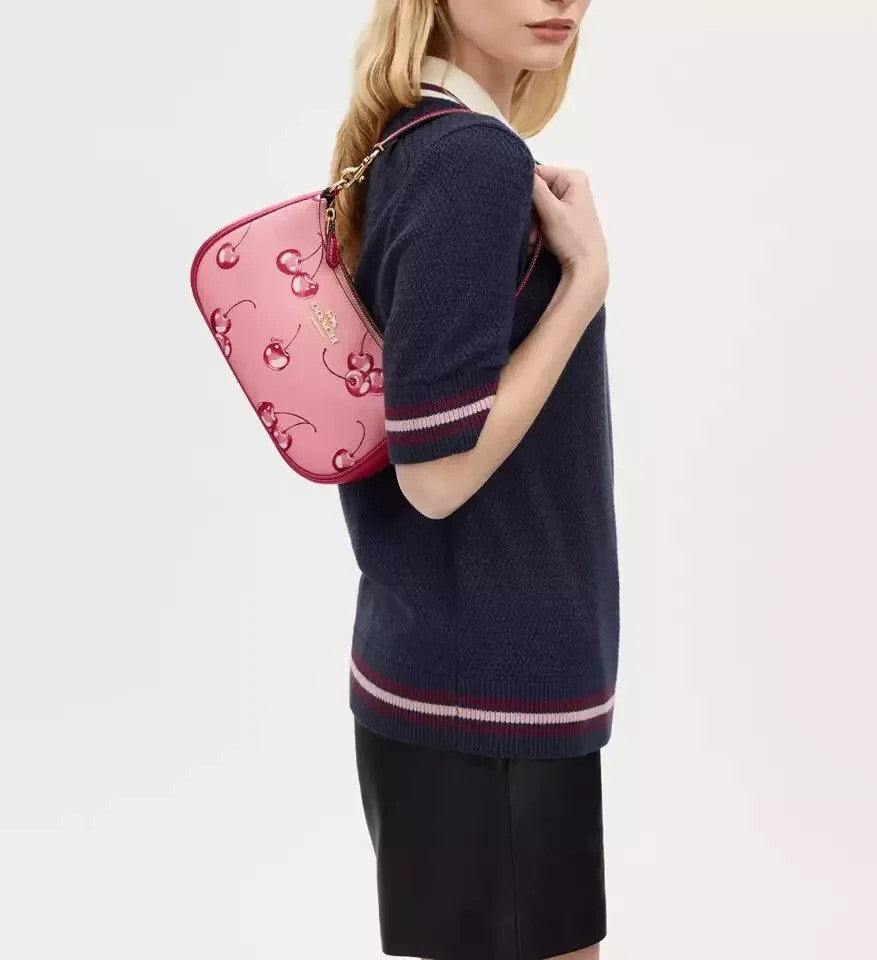Coach Teri Shoulder Bag 🍒