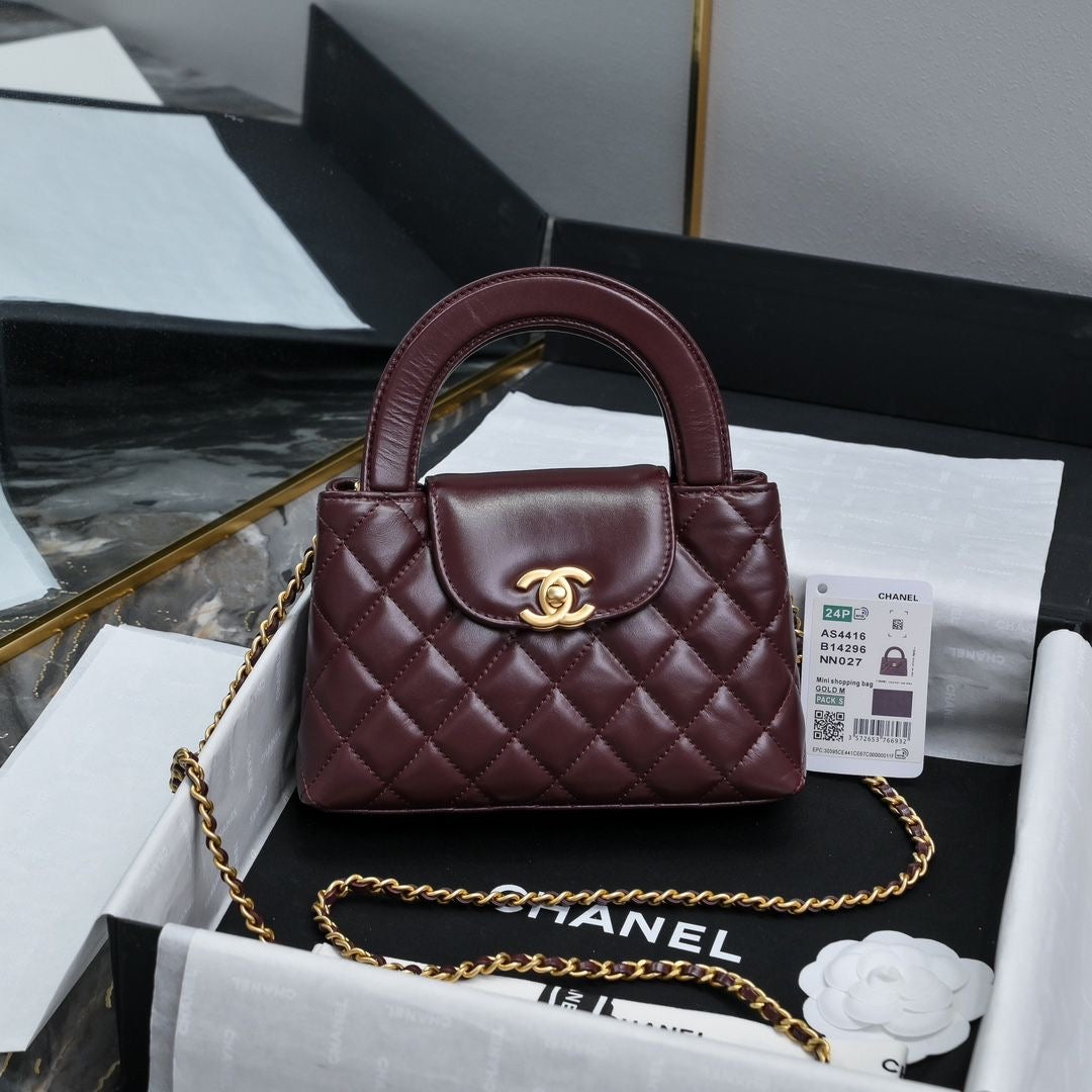 CHANEL
Small Kelly Burgundy