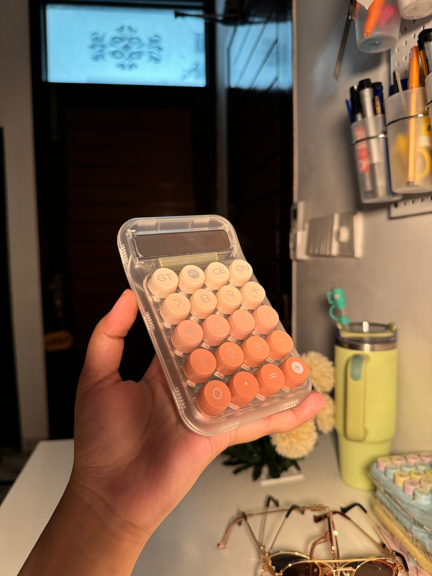 Transparent Korean calculator