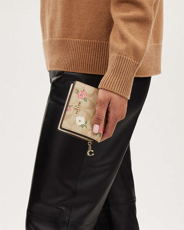Coach Snap Wallet In Signature Canvas With Floral Print