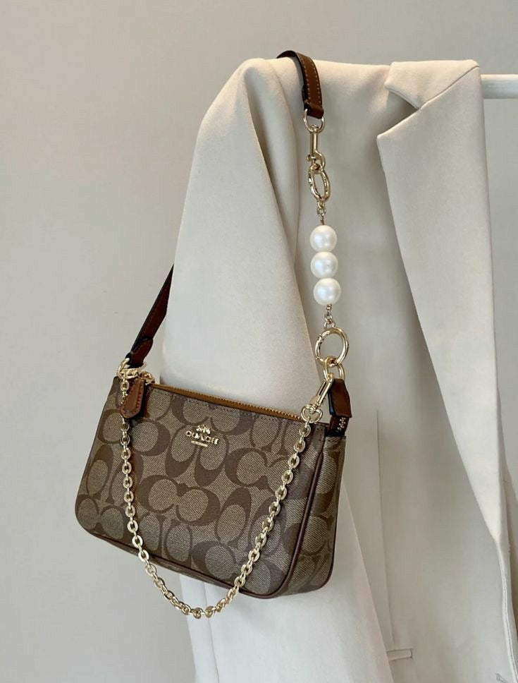 Nolita 19 In Signature Canvas
