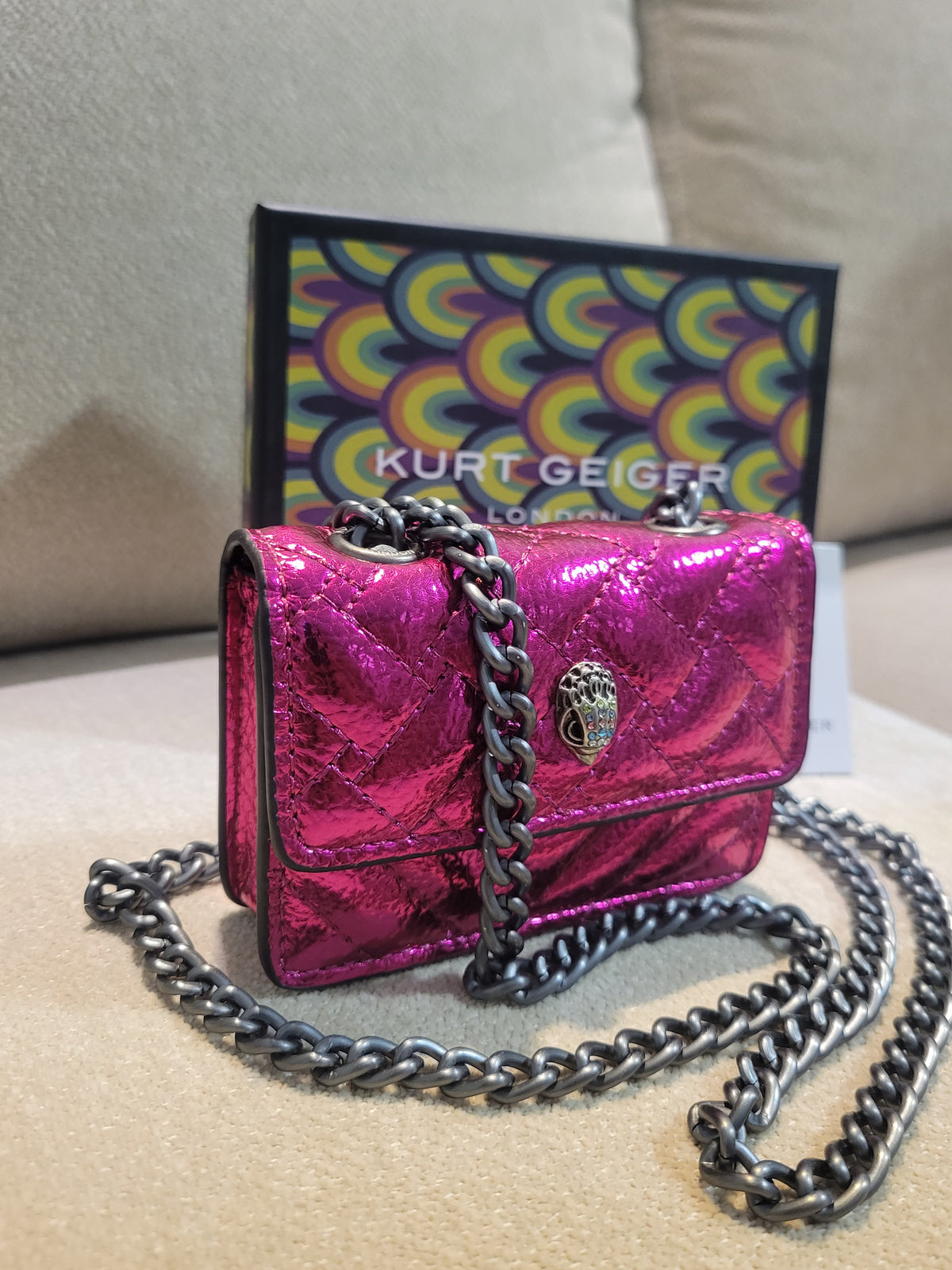 KURT GEIGER
Micro Kensington Crossbody Bag