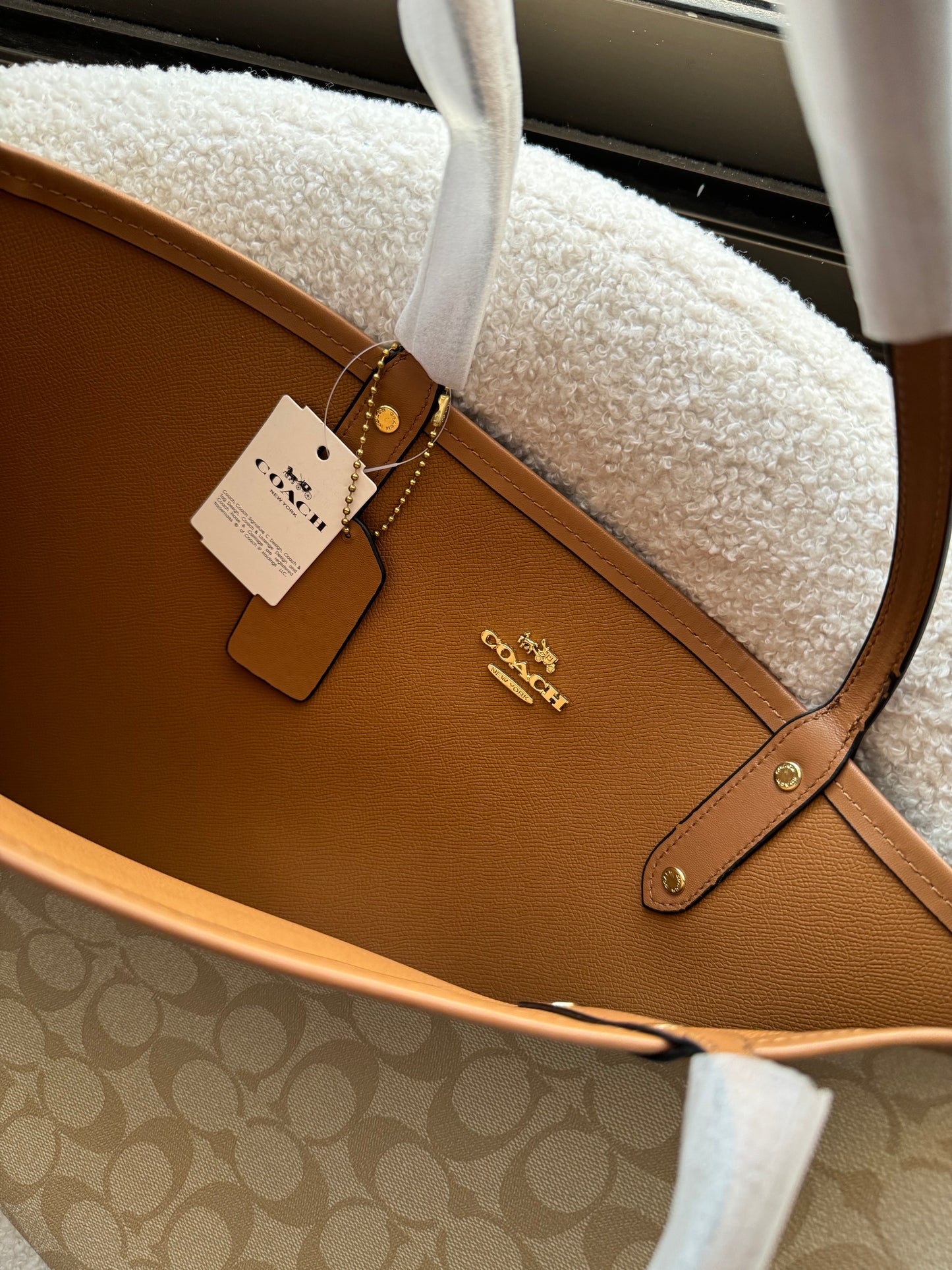 Coach reversible city tote 👜