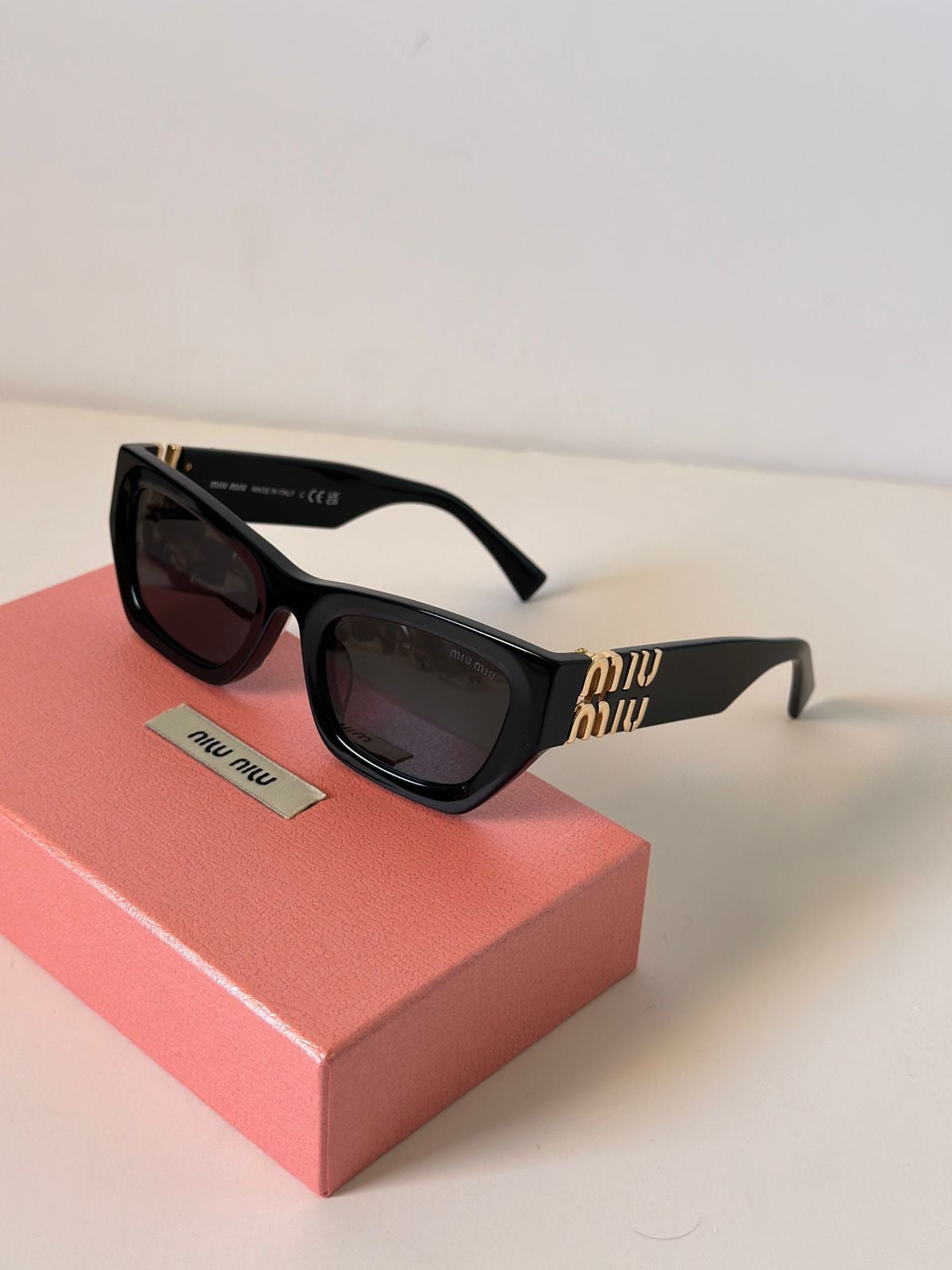 Square frame sunnies