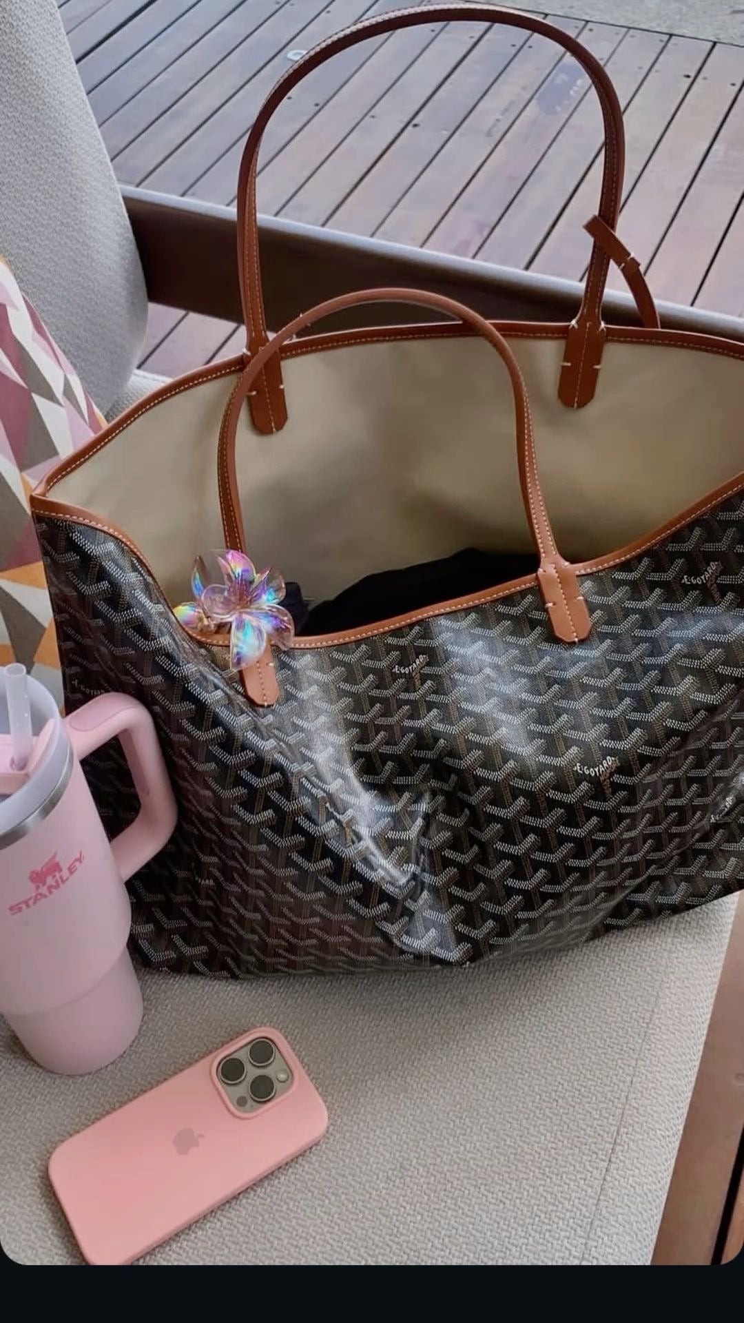 Goyard medium tote tan
