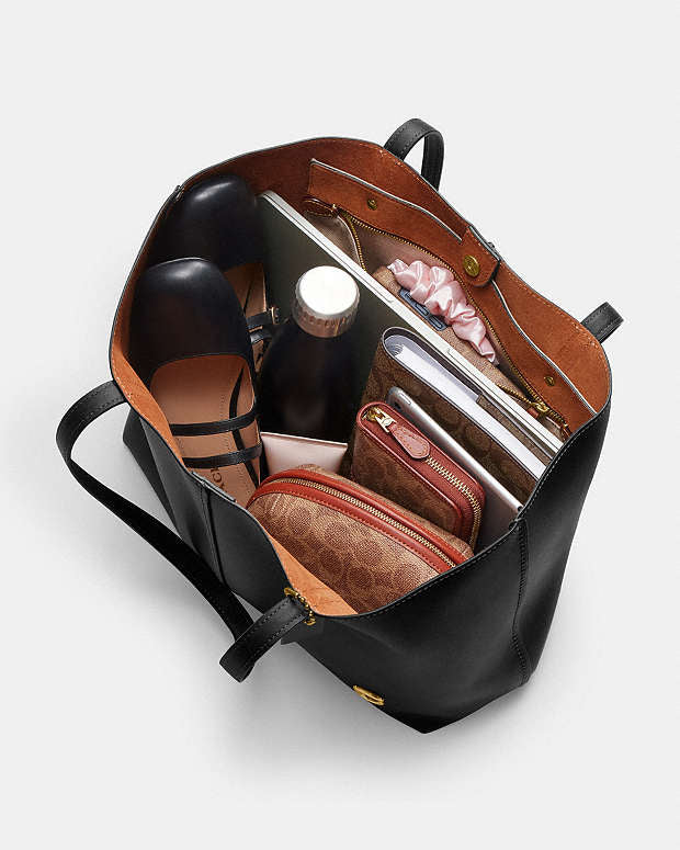 Coach North Tote Bag 32