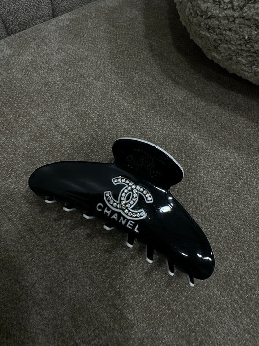 Chanel rinestone claw