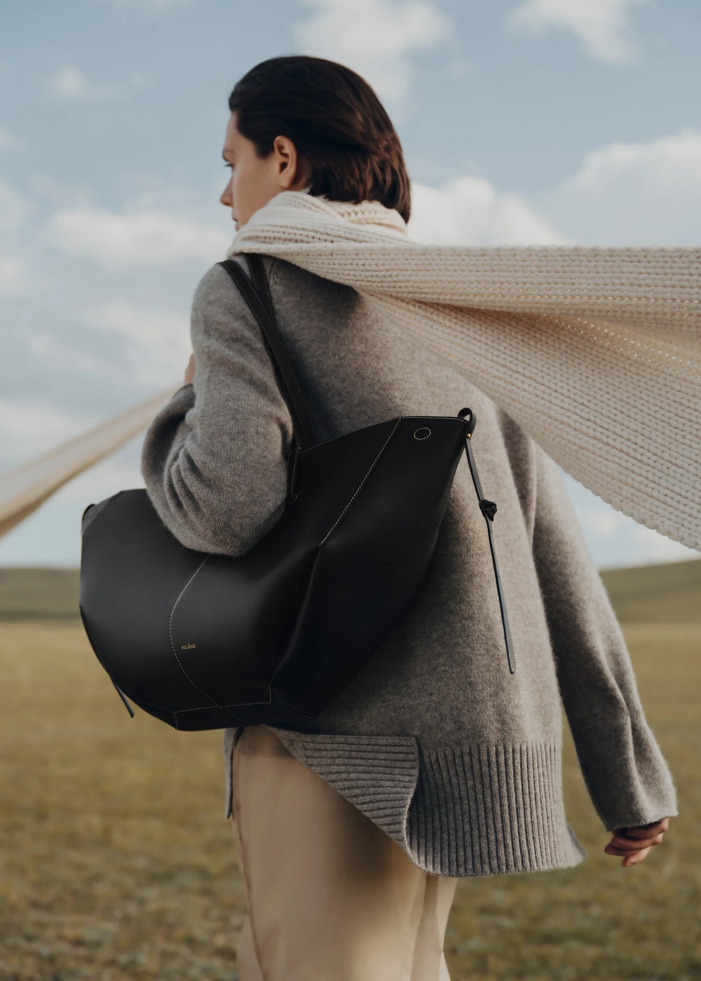 Cyme
EDITION TEXTURED BLACK