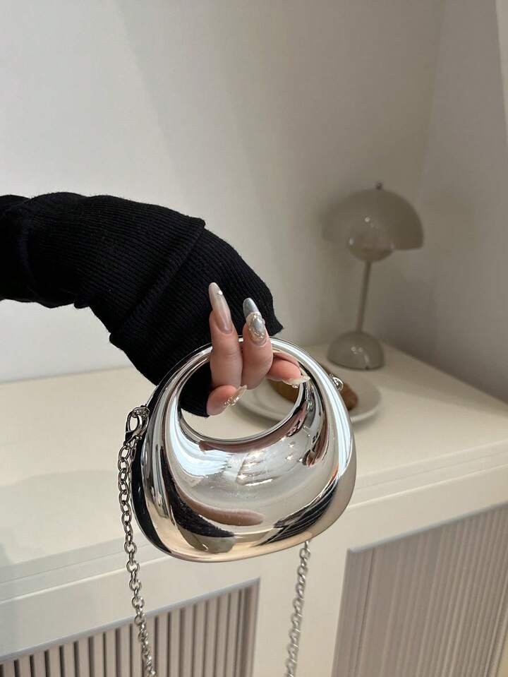 Mini moon bag