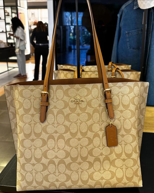 Coach mollie tote in signature canvas ( beige)
