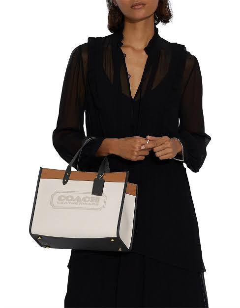 Field Tote 30 In Colorblock With Coach Badge