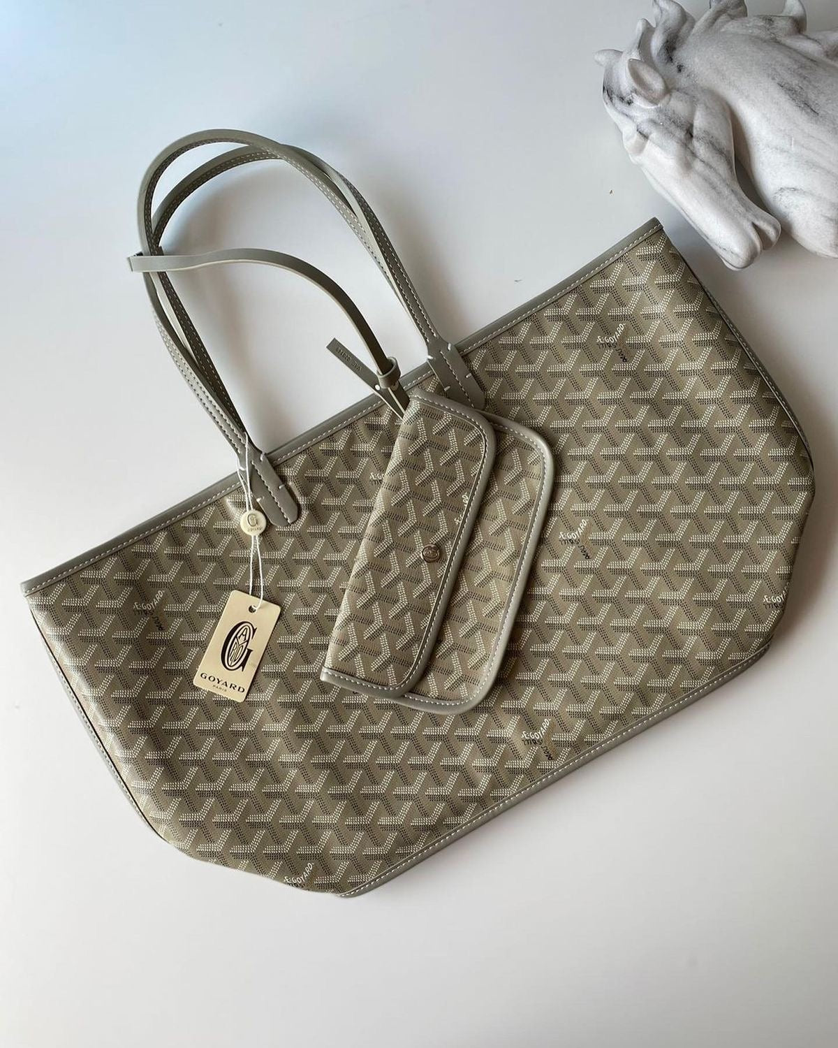 Goyard medium tote khaki