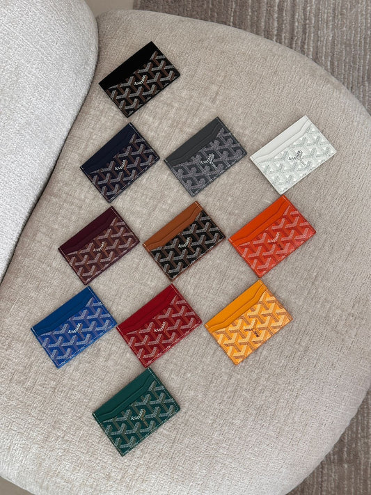 Goyard card holder ( unisex ) with box