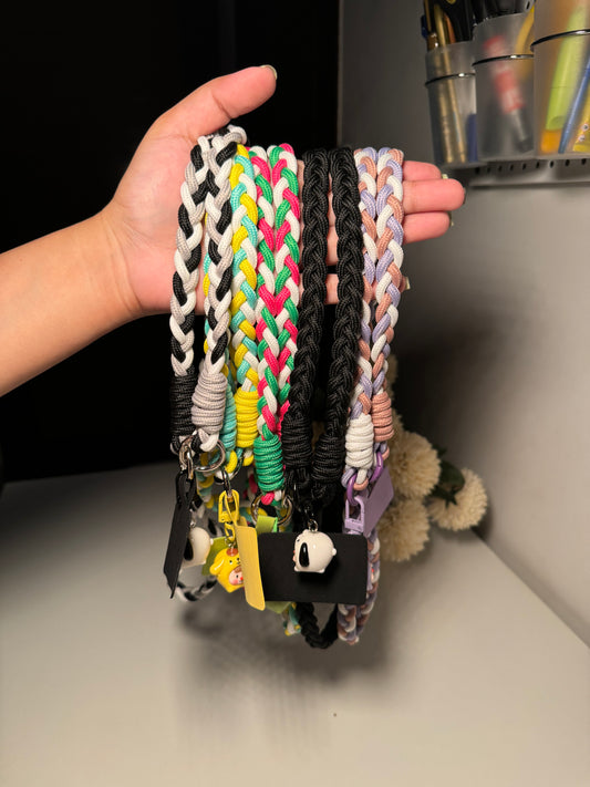 Crossbody phone lanyard