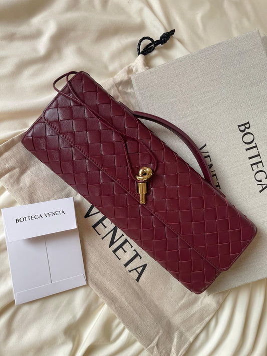 Bottega Veneta Andiamo Clutch