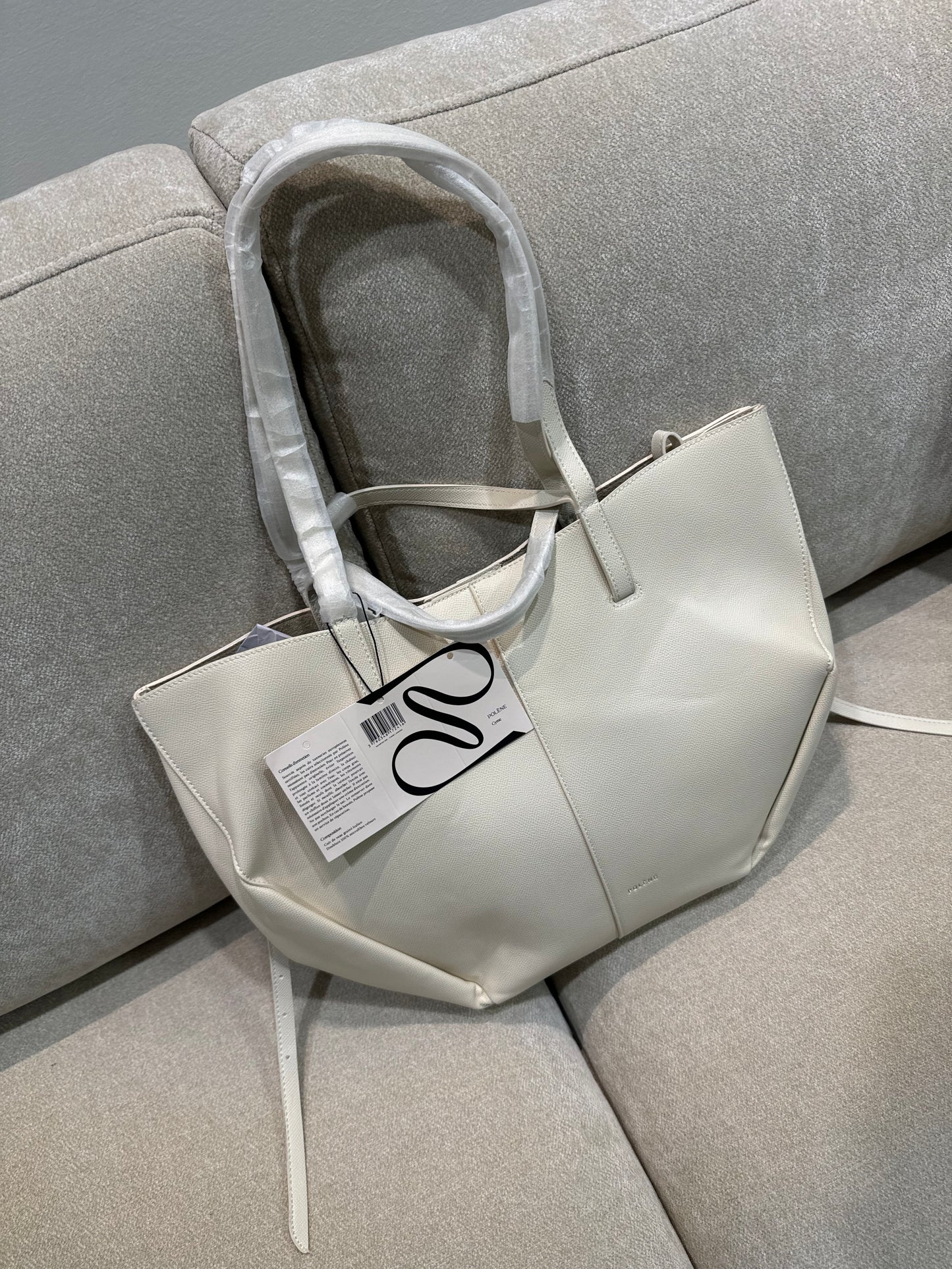 Cyme
EDITION TEXTURED white