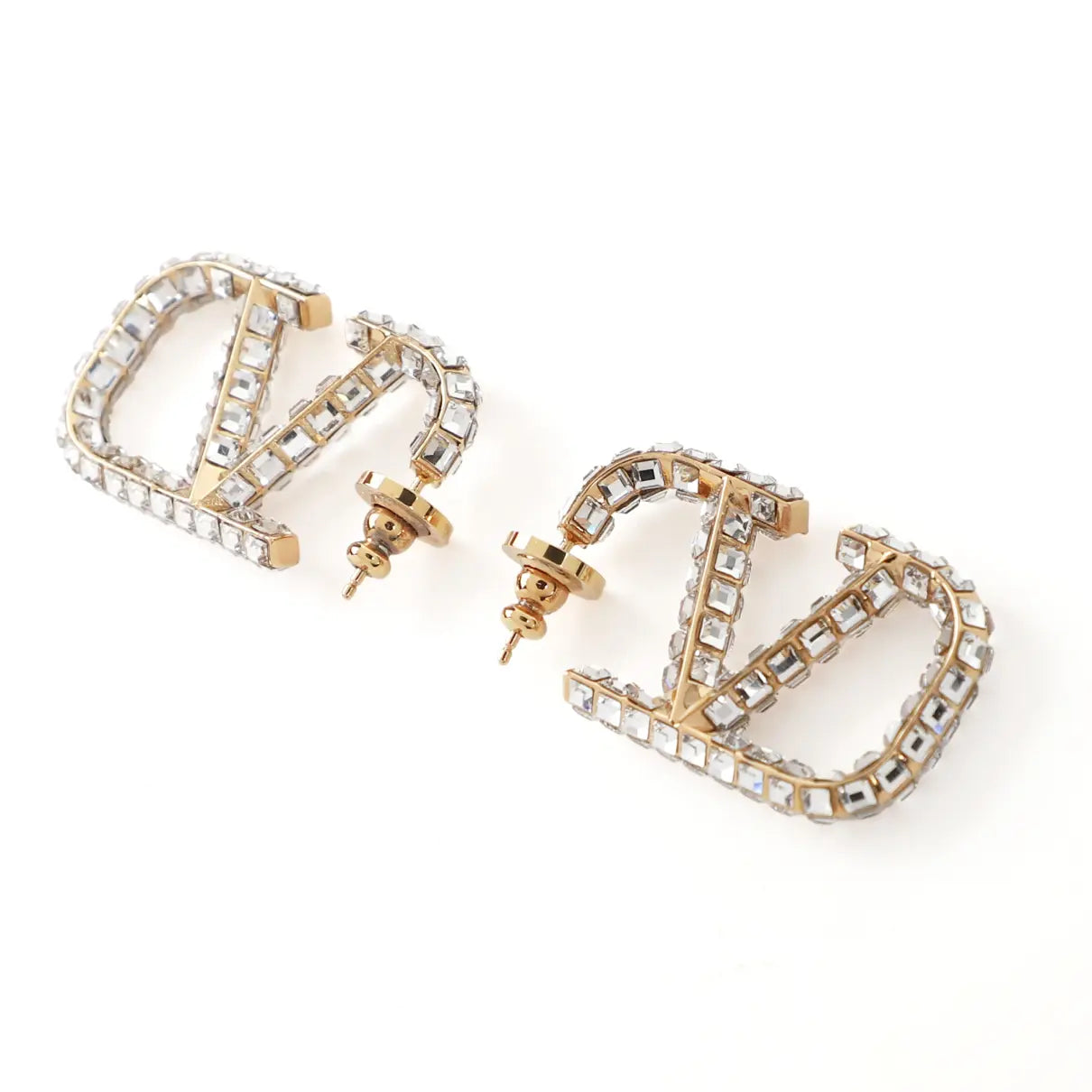 Valentino Garavani
crystal-embellished earrings