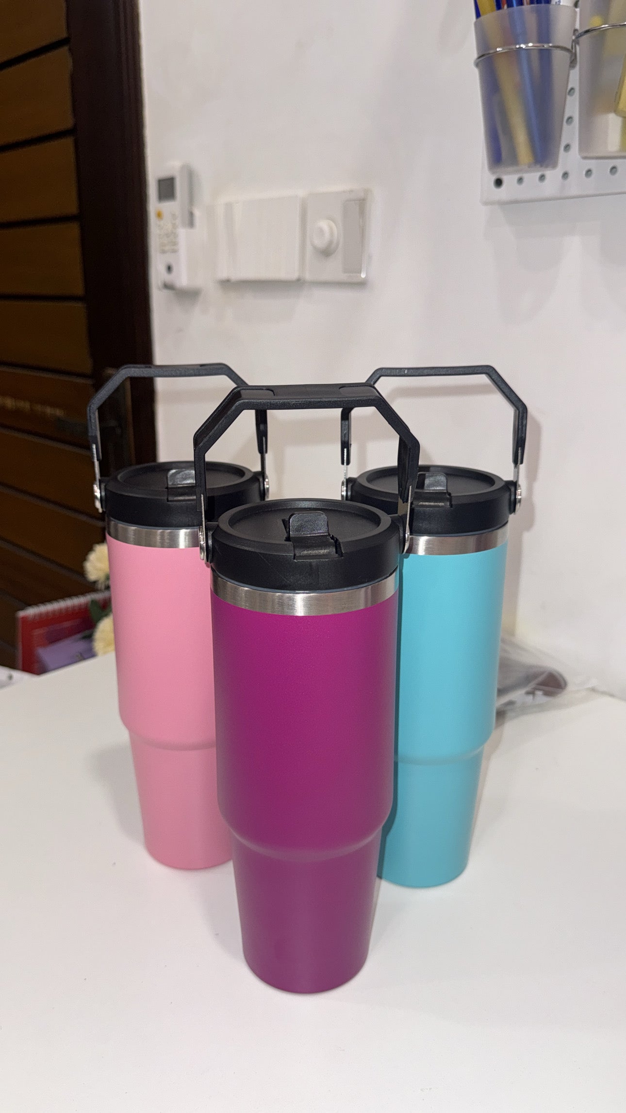 Top handle 30oz tumbler