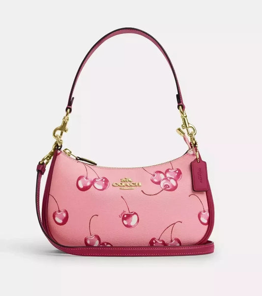 Coach Teri Shoulder Bag  🍒