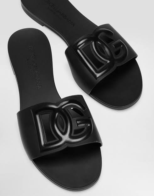 Dolce & Gabbana beach slides