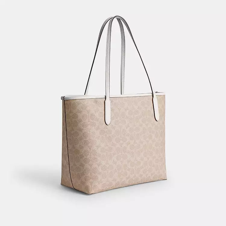 Coach City Tote Bag
In Signature Canvas