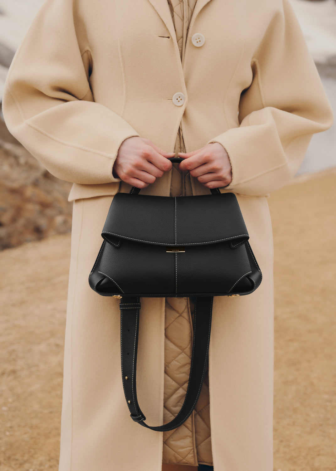 Mokki
EDITION TEXTURED BLACK WITH ECRU STITCHING