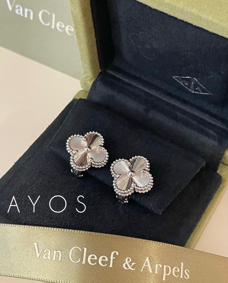 Van cleef  Studs in silver