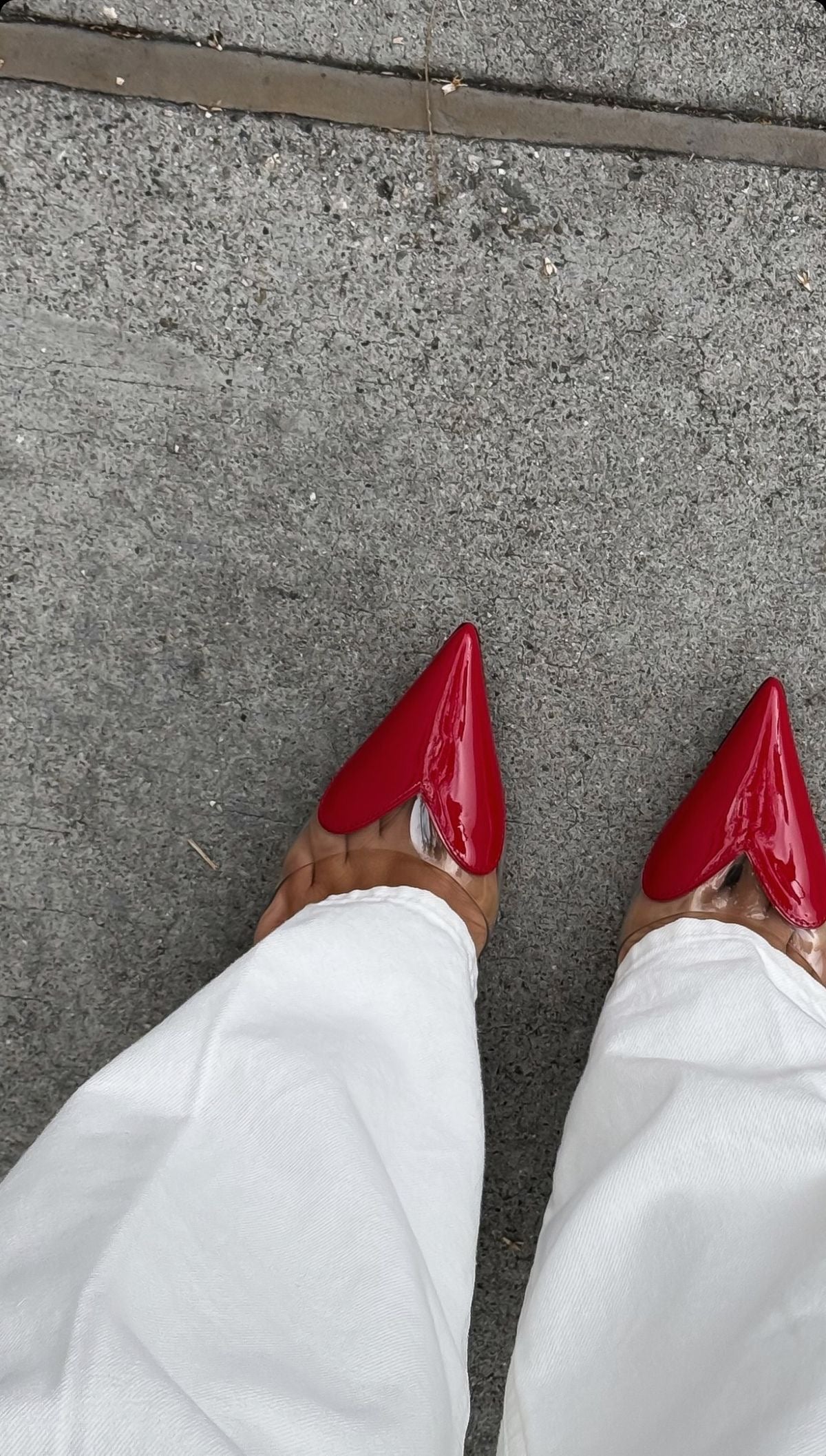 ALAiA  LE CŒUR MULES IN PATENT LEATHER ❤️