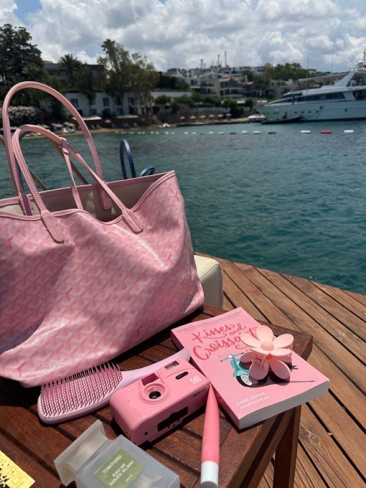 Goyard Medium tote Pink