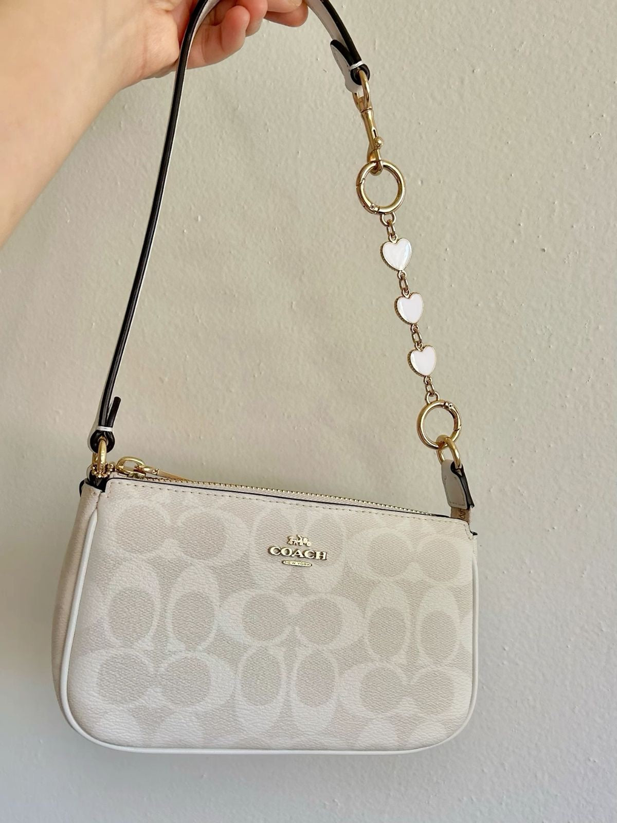 White Heart bag extender