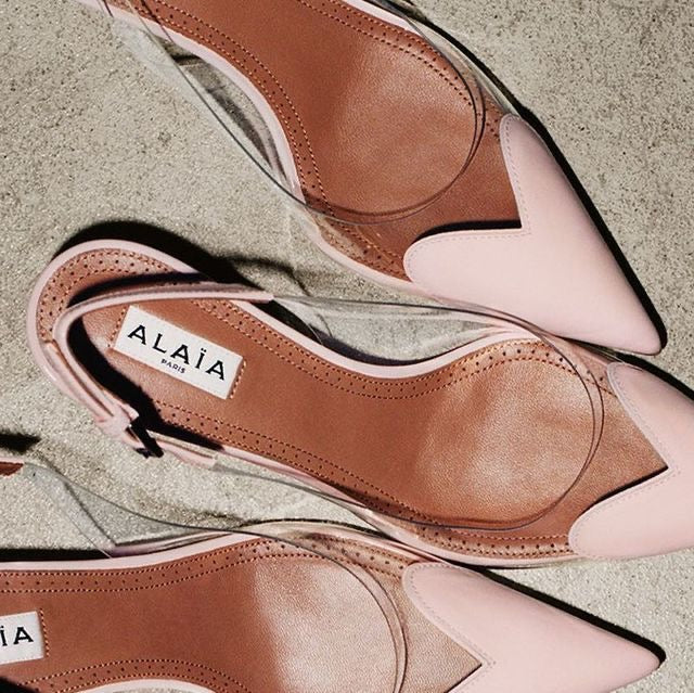 ALAiA LE CŒUR SLINGBACKS IN PATENT LEATHER 🤍